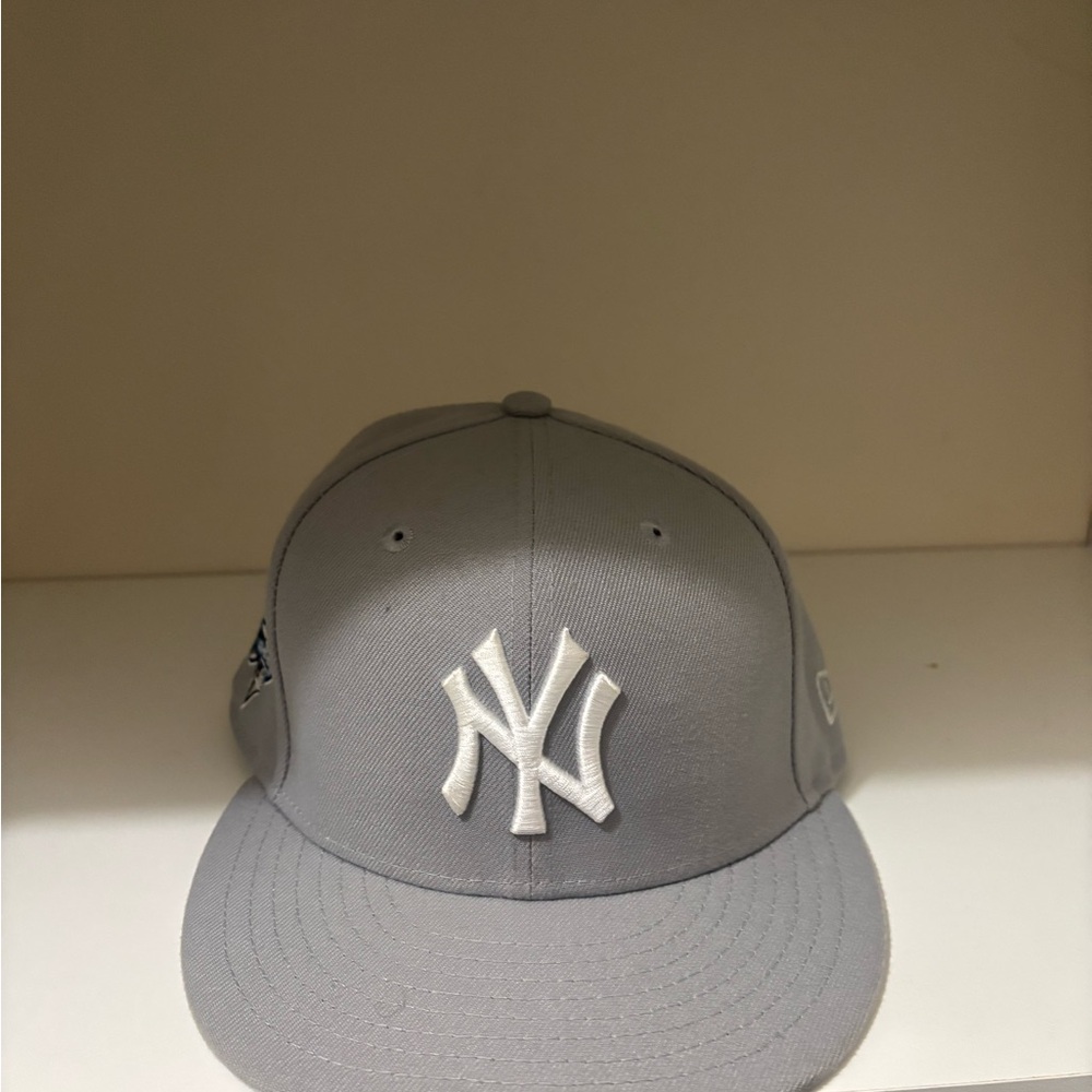 New Era Gray Cap - Picture 1 of 5